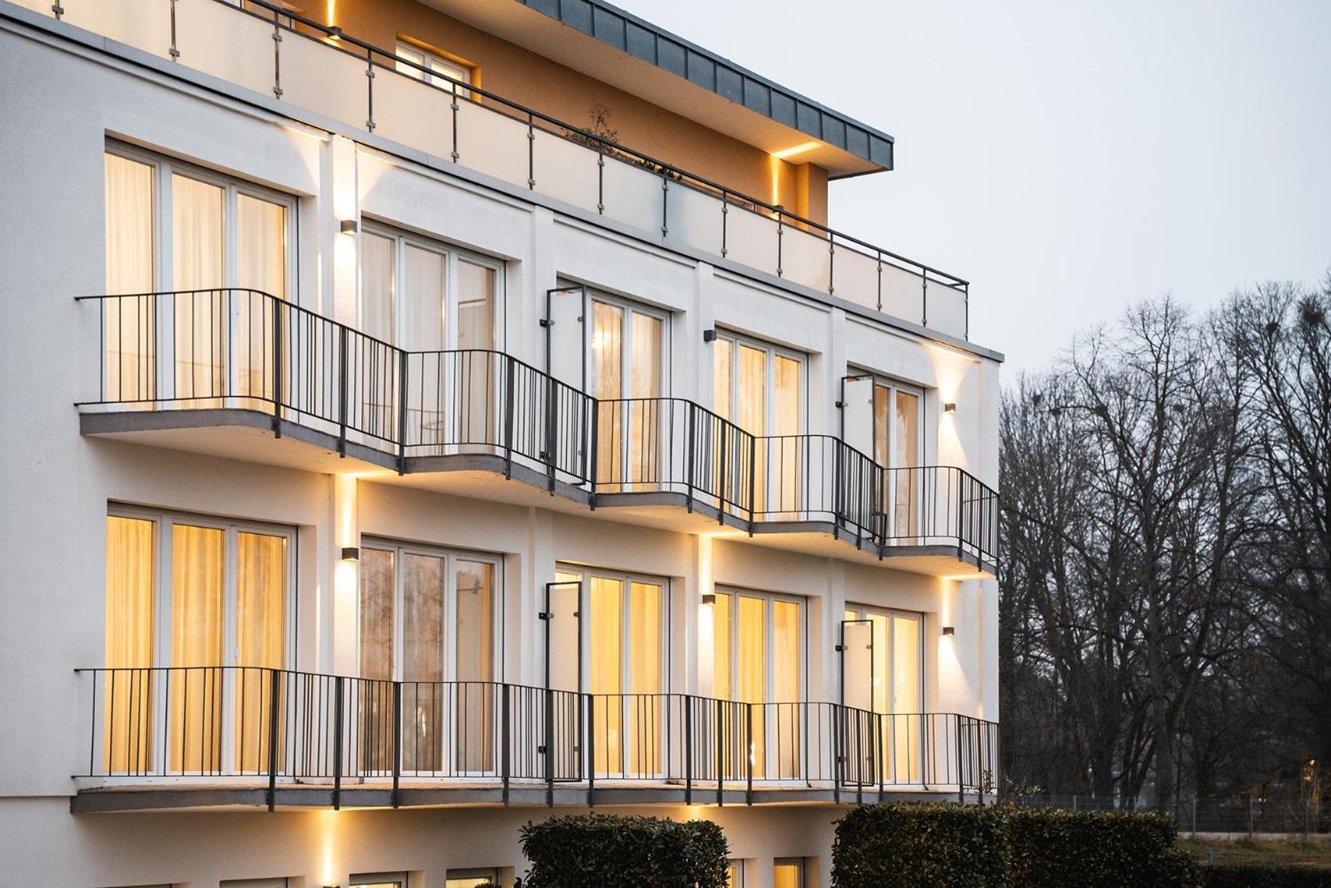 Hotel Vier Jahreszeiten An Der Therme & Kliniken Bad Krozingen Naehe Freiburg & Schwarzwald Ideal Fuer Wellness Kur & Business Ausfluege 24H Check In- Wlan & Parken Gratis Zewnętrze zdjęcie