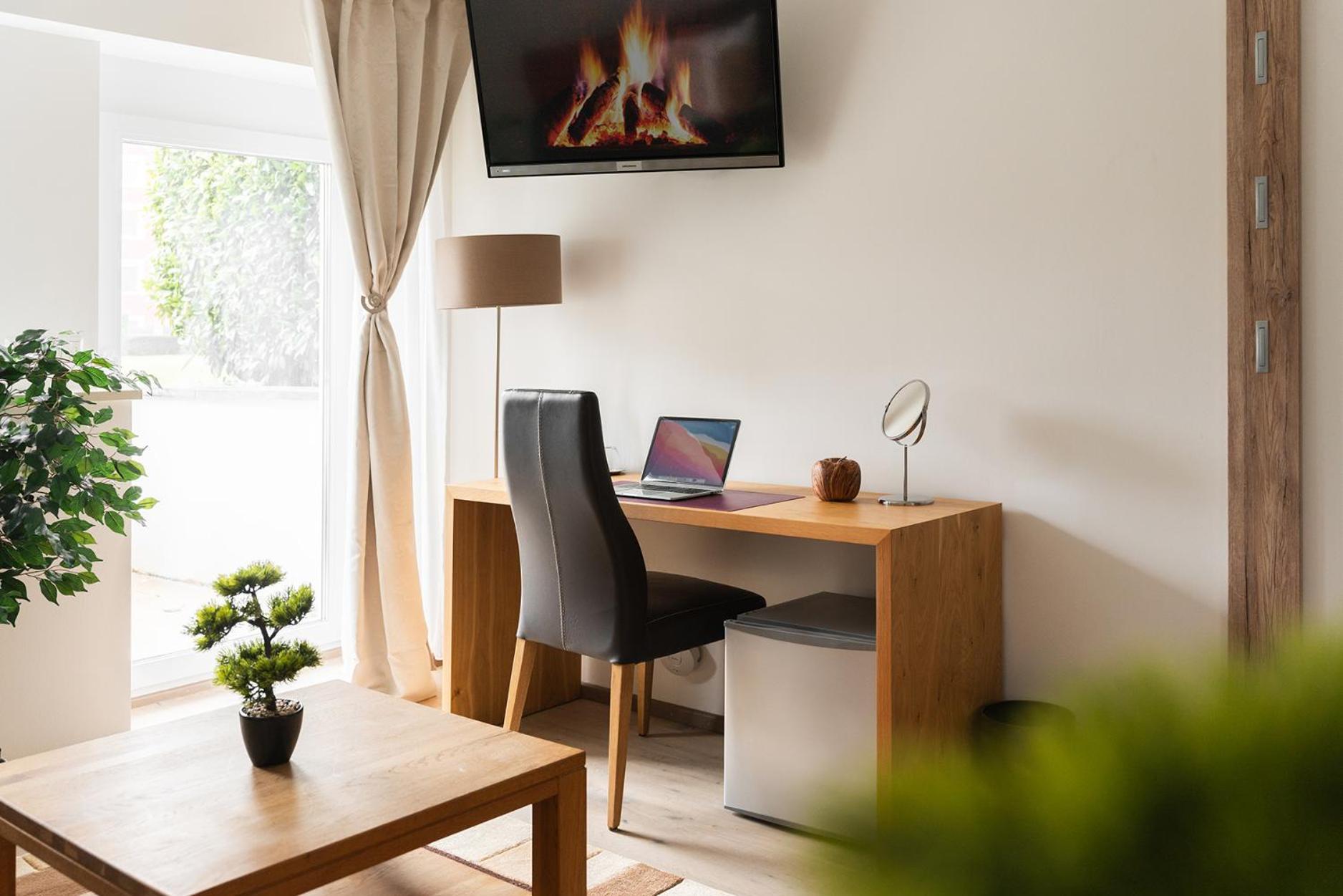 Hotel Vier Jahreszeiten An Der Therme & Kliniken Bad Krozingen Naehe Freiburg & Schwarzwald Ideal Fuer Wellness Kur & Business Ausfluege 24H Check In- Wlan & Parken Gratis Zewnętrze zdjęcie