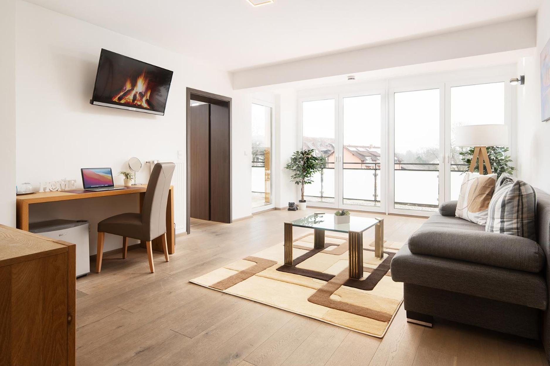 Hotel Vier Jahreszeiten An Der Therme & Kliniken Bad Krozingen Naehe Freiburg & Schwarzwald Ideal Fuer Wellness Kur & Business Ausfluege 24H Check In- Wlan & Parken Gratis Zewnętrze zdjęcie