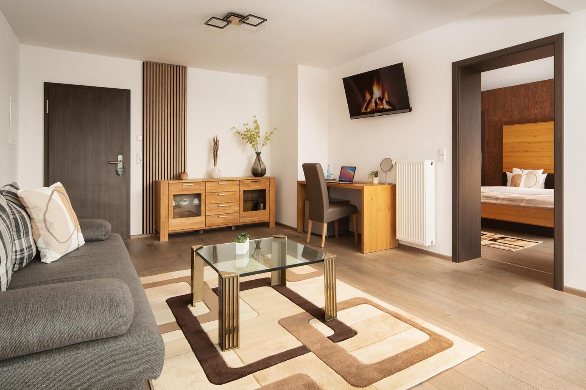 Hotel Vier Jahreszeiten An Der Therme & Kliniken Bad Krozingen Naehe Freiburg & Schwarzwald Ideal Fuer Wellness Kur & Business Ausfluege 24H Check In- Wlan & Parken Gratis Zewnętrze zdjęcie