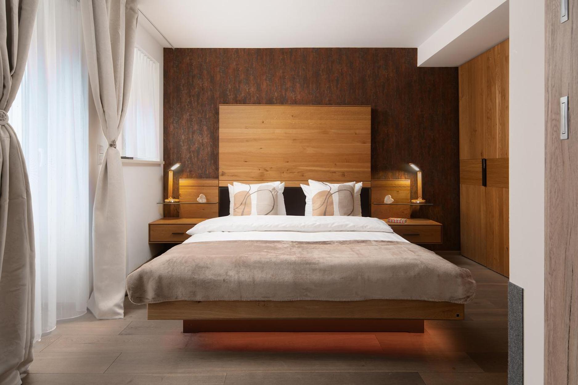 Hotel Vier Jahreszeiten An Der Therme & Kliniken Bad Krozingen Naehe Freiburg & Schwarzwald Ideal Fuer Wellness Kur & Business Ausfluege 24H Check In- Wlan & Parken Gratis Zewnętrze zdjęcie